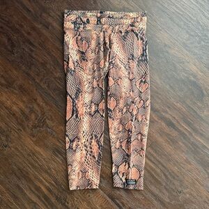 Snake Print capri Leggings - Brown and Black